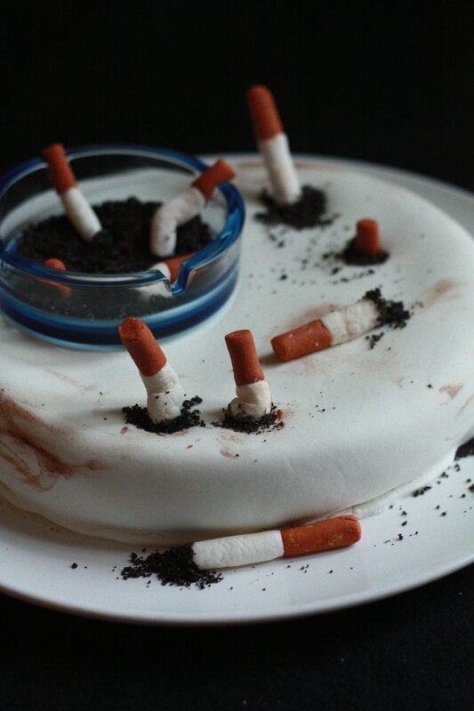 Le Smoking Party Cake Ou Comment Feter 10 Ans D Arret De Cigarette Si J Y Arrive Pourquoi Pas Vous