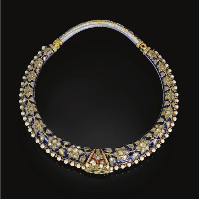 Mughal gem-set gold and jade objects and jewelry, India, 17th,18th ...