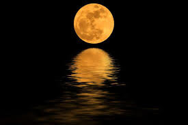 La Lune en 5 mythes et croyances qui ont la vie dure