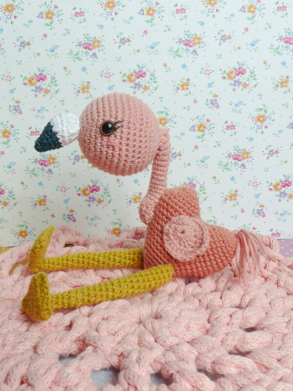 06-corbeille-flamant-rose-creavea-rico-design-dmc-ricorumi-nova-vita-macrame-crochet