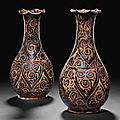 A pair of very rare Jizhou guri-style pear-shaped vases, Southern Song dynasty