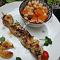 Cocos de paimpol chorizo carottes au cook et brochettes au filet de poulet thym frais et citron à la plancha