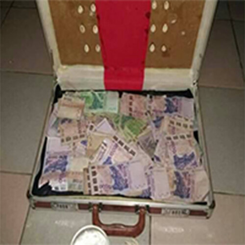 LA VALISE MAGIQUE MYSTIQUE MULTIPLICATEUR D'ARGENT dans LA VALISE MAGIQUE MYSTIQUE MULTIPLICATEUR D'ARGENT 123432618