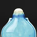 A turquoise porcelain 'purse' snuff bottle, qing dynasty, qianlong-jiaqing period