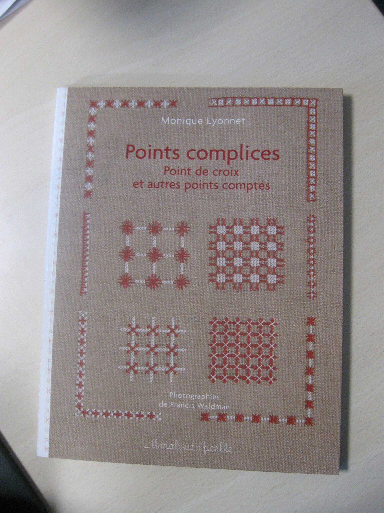 POINTS COMPLICES
