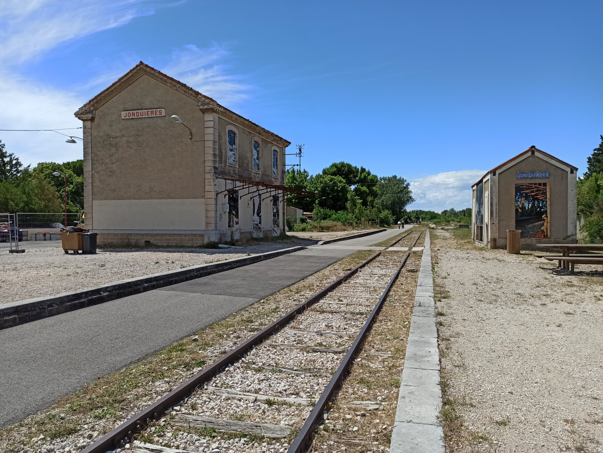 Jonquières (Vaucluse 84) Photo de PACA & Corse Gare aux Gares