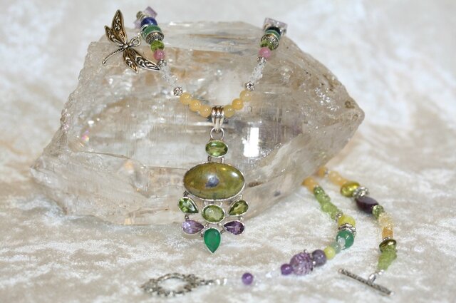 collier fee eglantine1