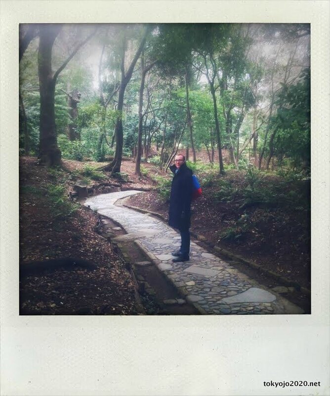 Koishikawa Korakuen - Allées dans le jardin