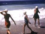 1941-07-LA-beach-home_movie02-with_Howells-getty-cap-03-4