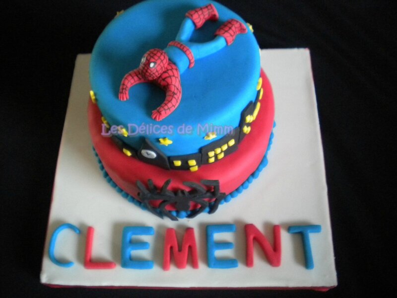 Gâteau Spider-man (pâte à sucre)