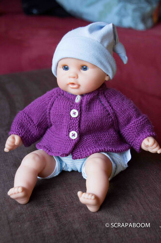 Gilet raglan pour poupon Corolle - Raglan cardigan for Corolle Baby Doll  (tuto) - Crabig et Brinig