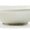 A white-glazed stoneware bowl, Five dynasties (907–960)