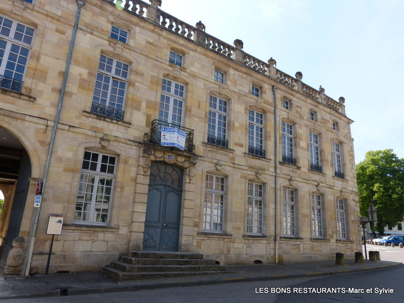 BARLEDUC (55) Place SaintPierre Les restaurants de
