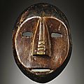 Ancien et puissant masque anthropomorphe, aire stylistique de l’ubangui, peuples n’gbaka et voisins, r.d. du congo