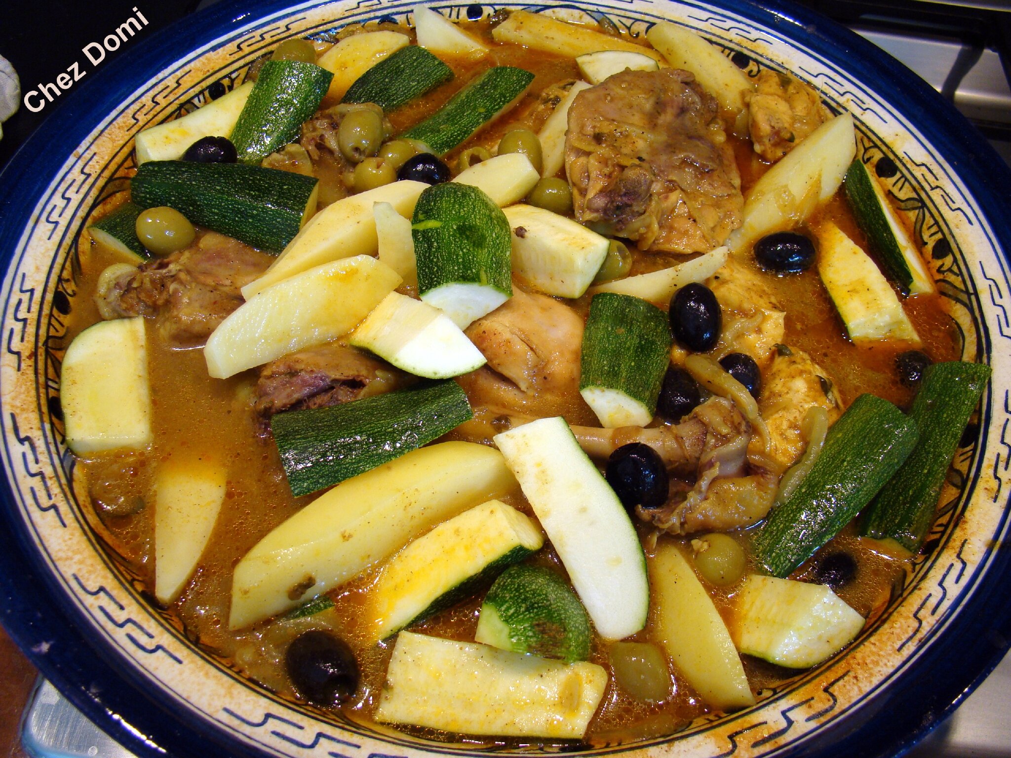 Tajine de poulet aux courgettes et pommes de terre Domi vous ouvre sa