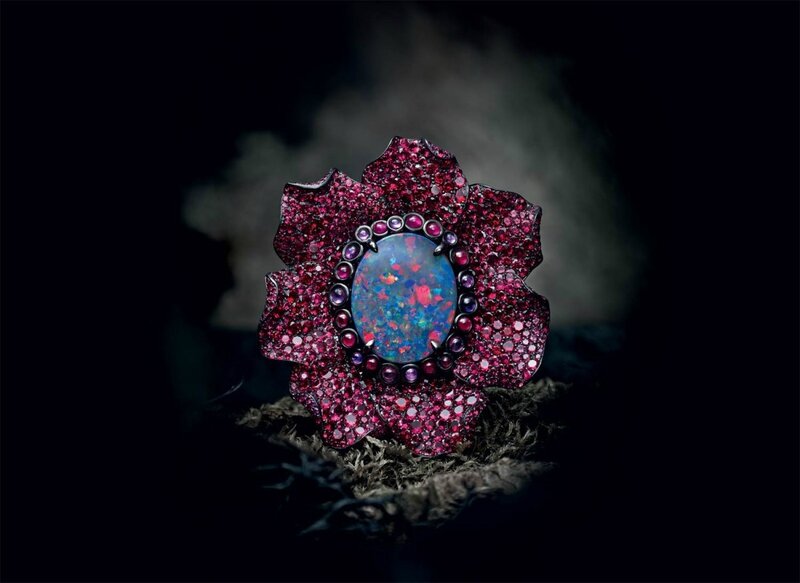 Fleurs d'Opales 14ct white opal ring, Chopard