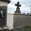 Le Cheix-sur-Morge, cimetière et plaque Fernand Raynaud (63)