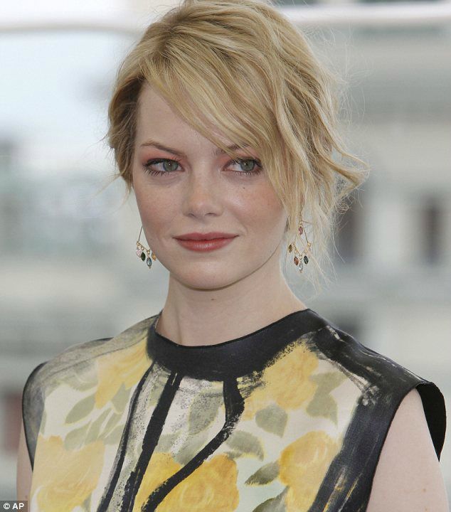 Emma Stone - Promo de Spiderman à Moscou - Noor & Layl