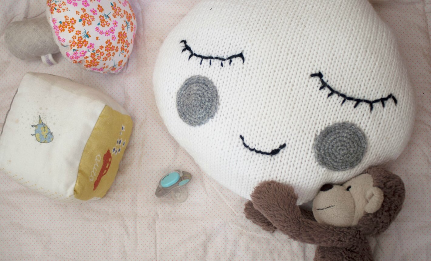 à Quoi Ressemblait La Lune Le Jour De Ma Naissance Coussin "On the moon" - Bobine et Pelote