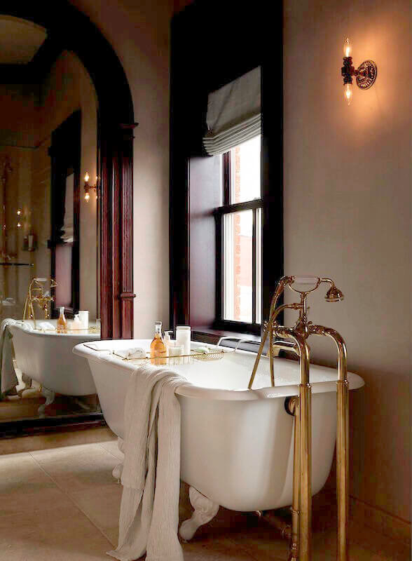 bathroom-clawfoot-bath-the-maker-hotel-new-york-nordroom