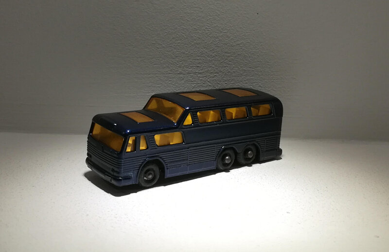 Coach (ref 66) Matchbox 01