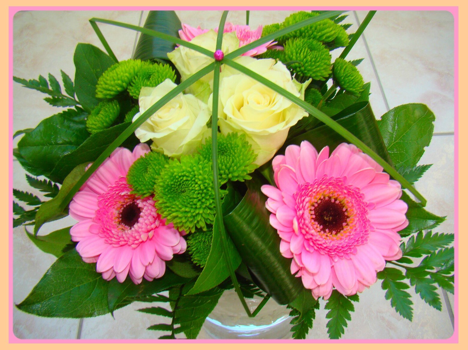 Cœur en joie : un bouquet de fleurs qui illumine l'âme - blog fleuristes-et- fleurs.com