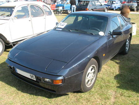 Porsche944av
