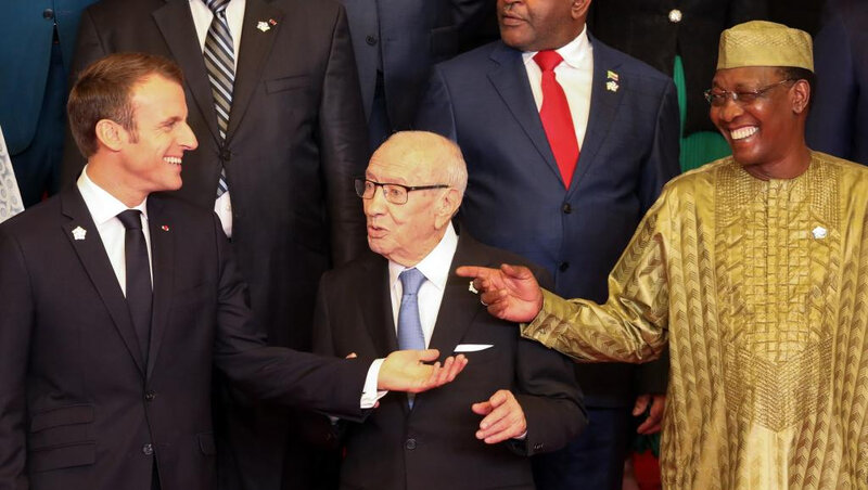 macron_deby_prendre_0