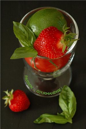 Smoothie_fraise_tomate_citron_vert_basilic_1