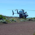 Et l'hélicoptère de la gendarmerie va récupérer les marcheurs côté cratère au sud