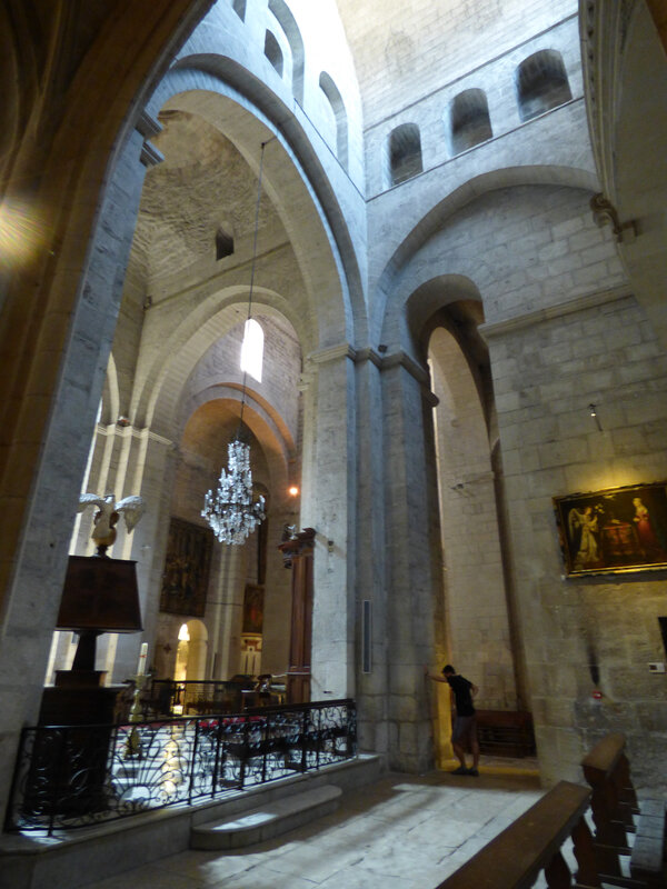 10 Eglise de Saint Trophime (3)