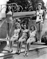 swimsuit-bicolore_1_piece-style-1943-swimsuit-bicolore_1_piece-MaryAnderson_ JuneHaver_GaleRobbins_JeanneCrain_Trudy Marshall-2