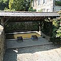 Un tout petit lavoir ...