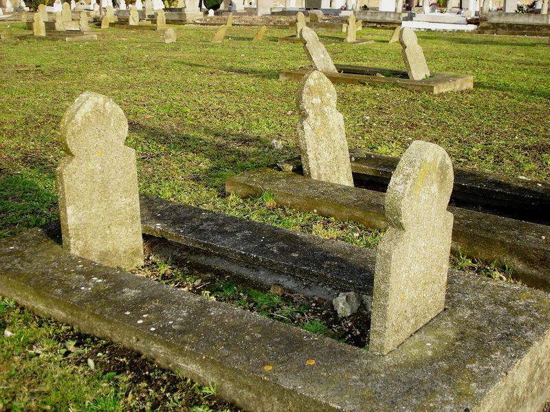 Le Cimetiere Musulman De Bobigny Le Pieton De Paris