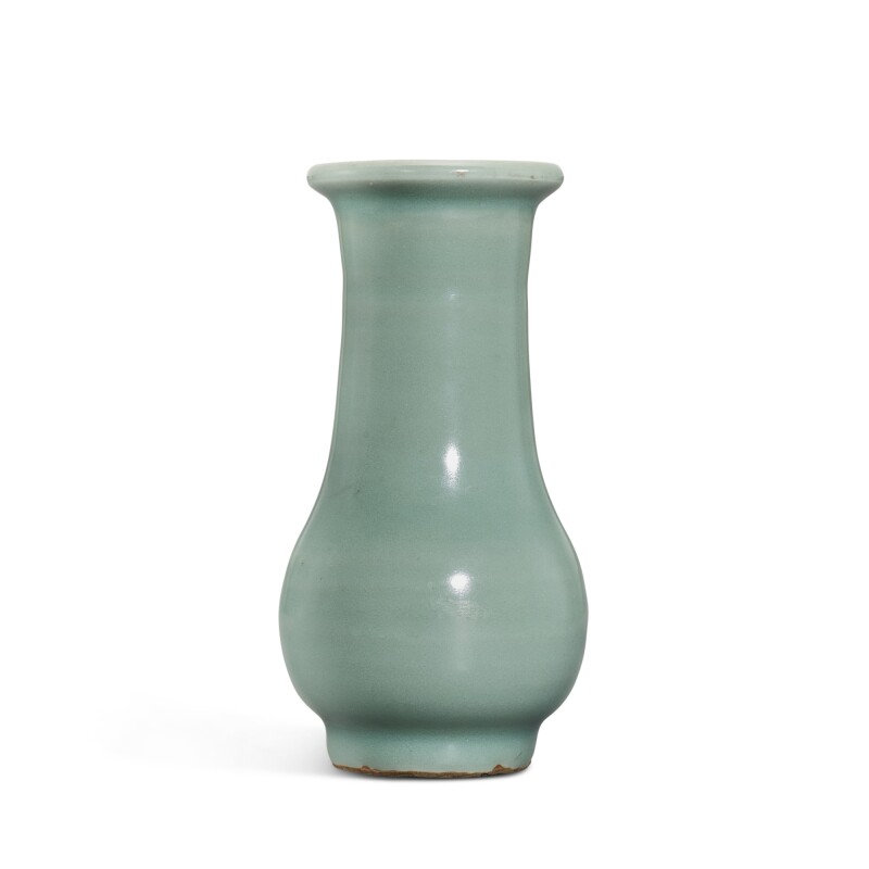 A Longquan celadon vase, Southern Song dynasty