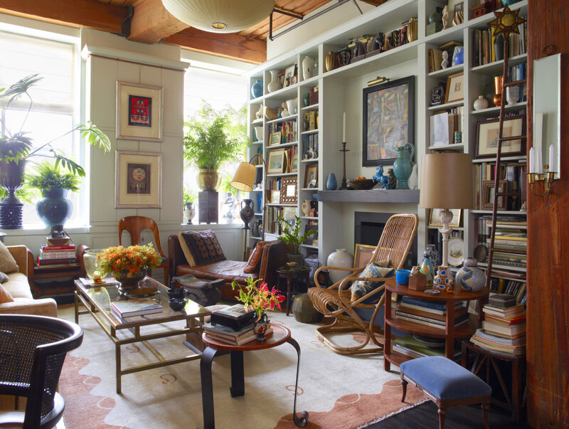 eclectic-living-room-bookshelves-artwork-busy-interior-alexandra-loew