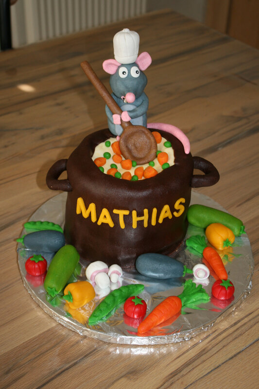 Gâteau d'anniversaire ferme et tracteur pour Mathias 2 ans - Les