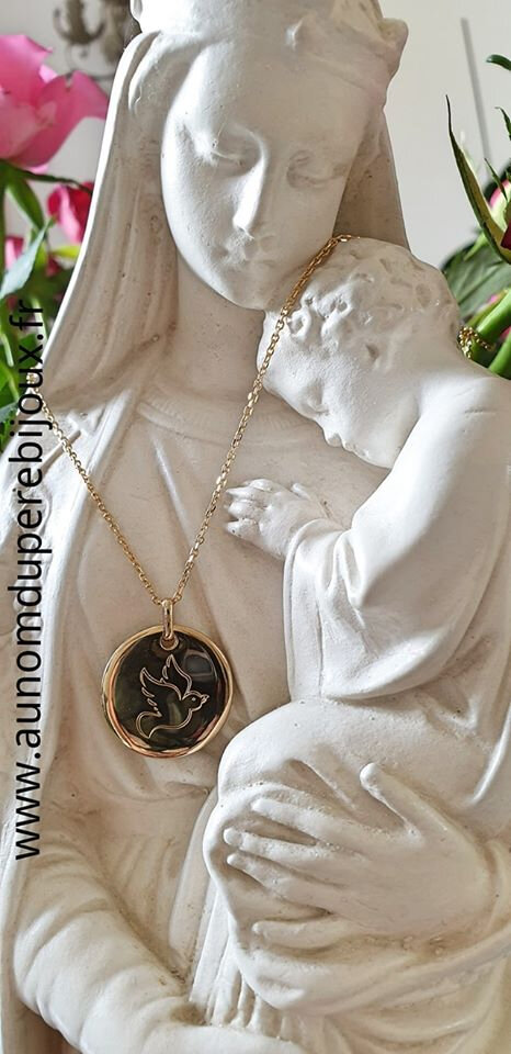 Collier médaille colombe Esprit Saint en plaqué or sur chaîne maille forçat - 59 € sur chaîne 40 cm